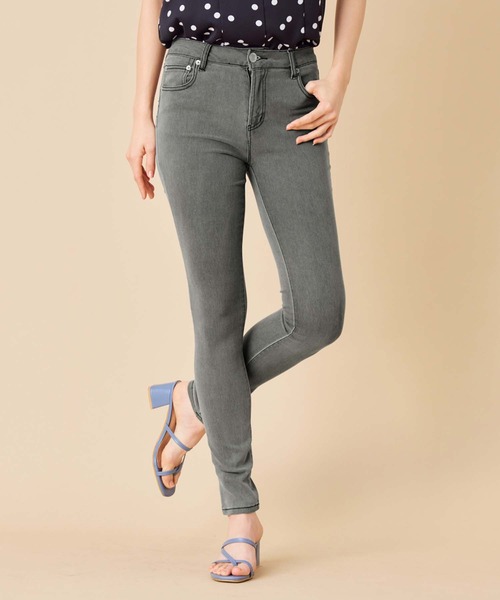 alotta(アロッタ)の「美脚ストレッチスキニーデニムパンツ(デニムパンツ・レディース・グレー/サックスブルー/ライトブルー/ブラック/ダークグレー/ホワイト/ブルー/ネイビー/インディゴブルー/ブルー系その他/スミクロ・XXXX-LARGE/X-LARGE/SMALL/XX-LARGE/XXX-LARGE/LARGE/MEDIUM)」の4枚目の写真