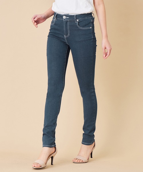alotta(アロッタ)の「美脚ストレッチスキニーデニムパンツ(デニムパンツ・レディース・グレー/サックスブルー/ライトブルー/ブラック/ダークグレー/ホワイト/ブルー/ネイビー/インディゴブルー/ブルー系その他/スミクロ・XXXX-LARGE/X-LARGE/SMALL/XX-LARGE/XXX-LARGE/LARGE/MEDIUM)」の17枚目の写真
