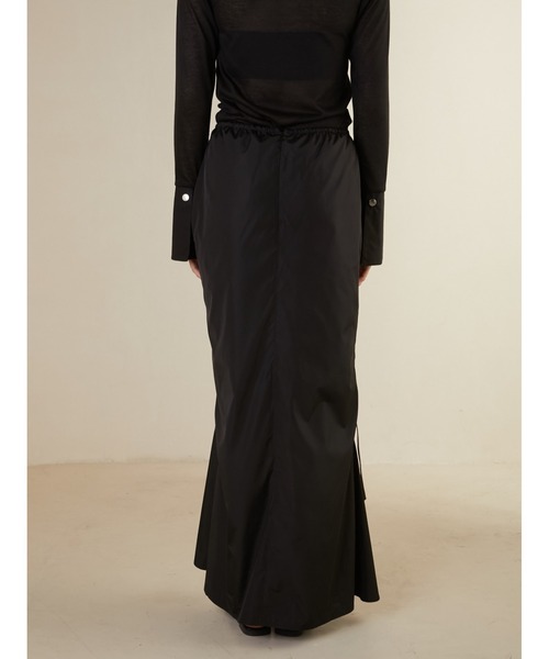 LA PEAU DE GEM（ラポドゥジェム）の「【LA PEAU DE GEM】スポーツナイロンスカート（スカート・レディース・ベージュ/ブラック・FREE）」の17枚目の写真