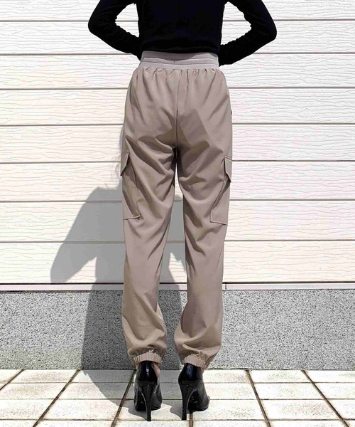 Q（キュー）の「カーゴジョガーパンツ（カーゴパンツ）」 - WEAR