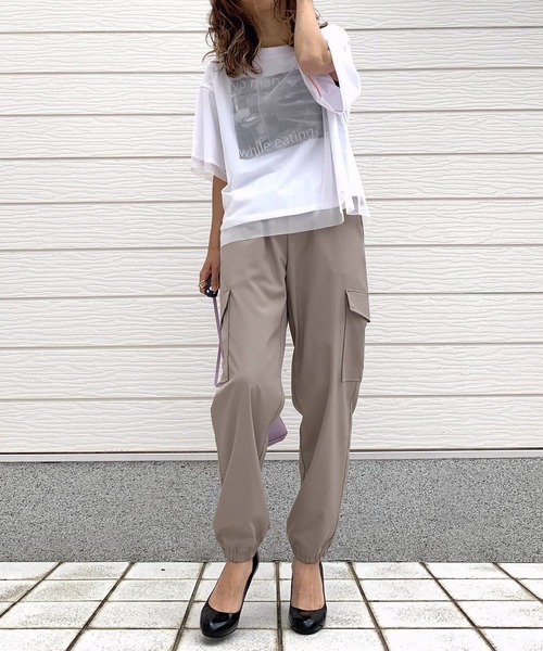 G/FORE ジーフォア レディース フランネル カーゴジョガーパンツ ベージュ Q（キュー）の「カーゴジョガーパンツ（カーゴパンツ）」 - WEAR