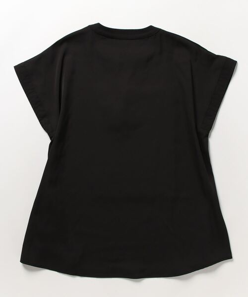 Q（キュー）の「パールVネックブラウス（シャツ/ブラウス・レディース・ベージュ/ブラック・MEDIUM）」の5枚目の写真