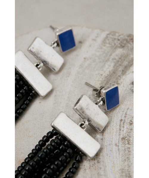 AZUL by moussy(アズールバイマウジー)の「ビーズタッセルピアス(ピアス(両耳用)・レディース・オレンジ/ブラック・FREE)」の4枚目の写真