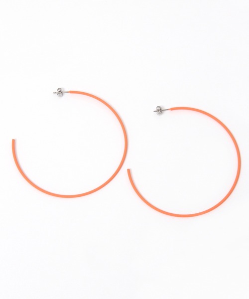 LEPSIM（レプシィム）の「BIGフープピアス　962690（ピアス（両耳用）・レディース・シルバー/オレンジ/ゴールド・ONE SIZE）」の7枚目の写真