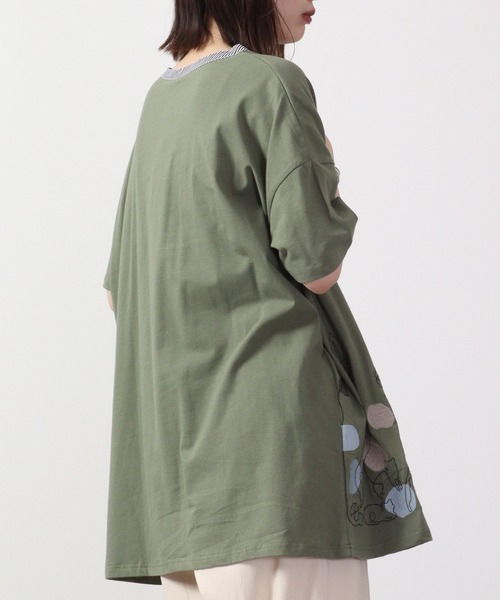 Emago(イマゴ)の「EMAGO 一筆ネコ刺繍チュニック 半袖(チュニック・レディース・ネイビー/ブルー/オリーブ系・FREE)」の5枚目の写真
