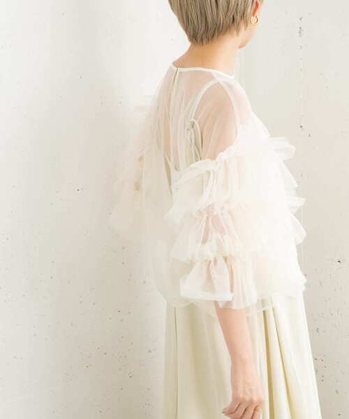 KBF（ケイビーエフ）の「ボリュームスリーブチュールプルオーバー（その他トップス・レディース・ブラック/グレー/アイボリー・ONE）」の10枚目の写真