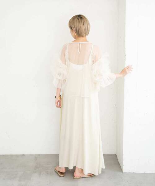 KBF（ケイビーエフ）の「ボリュームスリーブチュールプルオーバー（その他トップス・レディース・ブラック/グレー/アイボリー・ONE）」の18枚目の写真