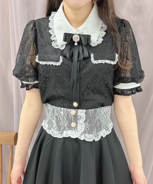 ROJITA(ロジータ)の「【TGCteen2023 summer着用アイテム/ピンク】ブローチ付きオーバーレースブラウス(シャツ/ブラウス・レディース・ブラック/ピンク/グレー・FREE)」の4枚目の写真
