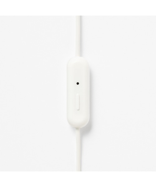 無印良品（ムジルシリョウヒン）の「モバイルイヤホン　マイク付　ＭＪ－ＨＰ２（ヘッドフォン/イヤホン・メンズ・ホワイト・FREE）」の2枚目の写真