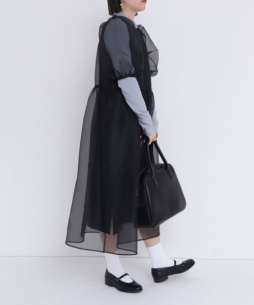 I am I in fact...(アイアムアイインファクト)の「●ORGANDY flower bud ONEPIECE(ワンピース・レディース・レッド/サックスブルー/ブラック・FREE)」の5枚目の写真