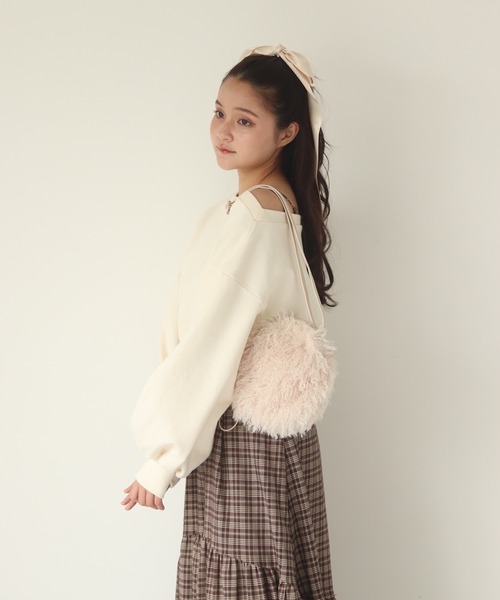 muguet(ミュゲ)の「one shoulder drost sweat(スウェット・レディース・アイボリー/ピンク・FREE)」の6枚目の写真