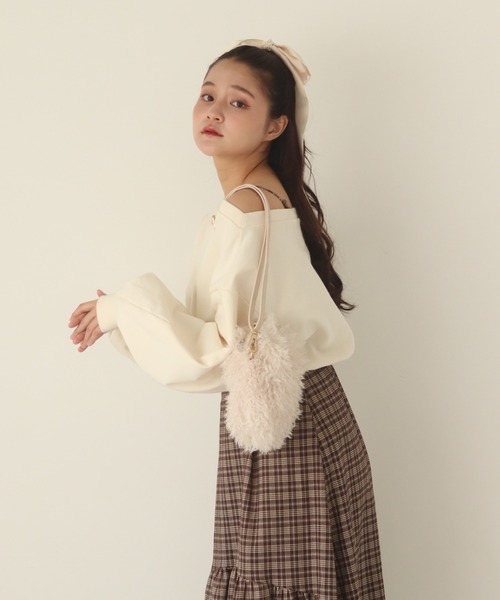 muguet(ミュゲ)の「one shoulder drost sweat(スウェット・レディース・アイボリー/ピンク・FREE)」の7枚目の写真