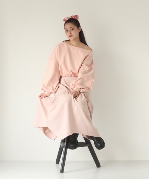 muguet(ミュゲ)の「one shoulder drost sweat(スウェット・レディース・アイボリー/ピンク・FREE)」の15枚目の写真