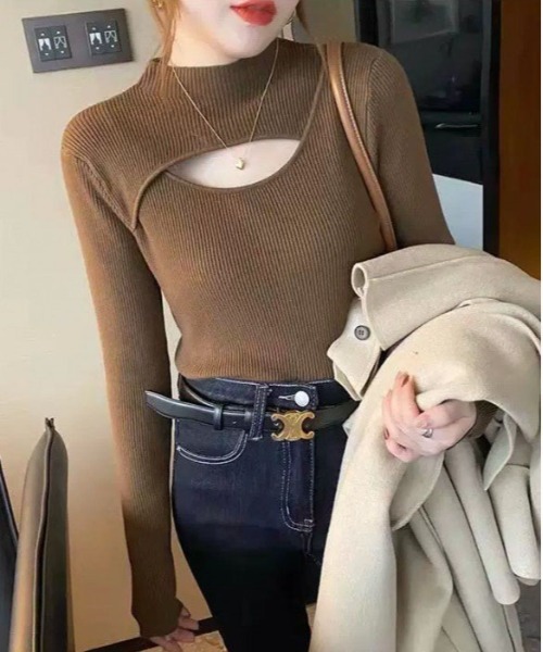 Dream garden（ドリームガーデン）の「ハイネック 胸開き ニットトップス（ニット/セーター・レディース・カーキ/ホワイト/ブラウン/ブラック・FREE）」の3枚目の写真