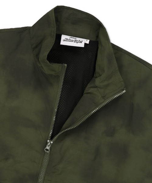 SPINNS（スピンズ）の「【ユニセックスで着用可能】スタンドカラータイダイベスト（ベスト・メンズ・オフホワイト/カーキ/ブラック・ONESIZE）」の8枚目の写真