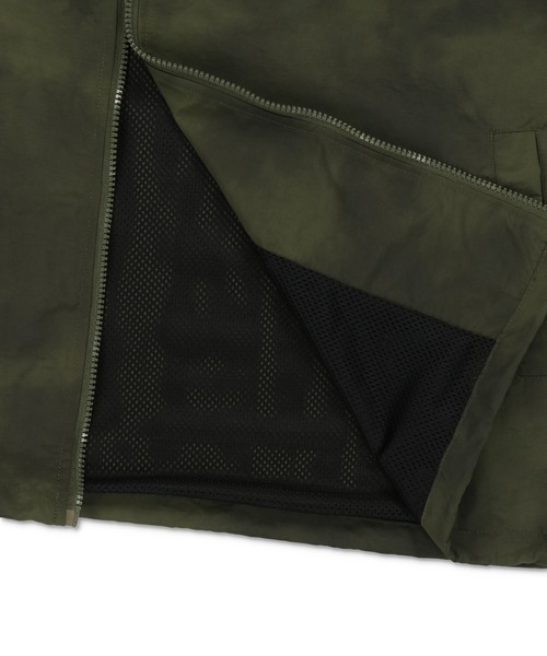 SPINNS（スピンズ）の「【ユニセックスで着用可能】スタンドカラータイダイベスト（ベスト・メンズ・オフホワイト/カーキ/ブラック・ONESIZE）」の10枚目の写真