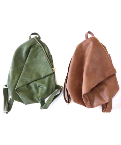 AVALON(U.Q)(アバロン)の「フェイクレザージップアシンメトリーリュック(バックパック/リュック・レディース・ブラック/カーキ/グレー/ブラウン・FREE)」の11枚目の写真