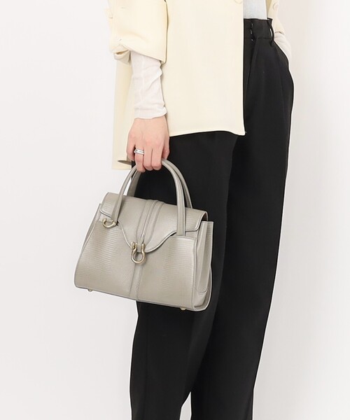 TOFF&LOADSTONE(トフアンドロードストーン)の「Rosette handbag(ロゼット ハンドバッグ)(ハンドバッグ・レディース・ナチュラル/グレー系その他3/ライトグレー系9/ブラック/ベビーピンク/ボルドー/ブルー系その他・00)」の14枚目の写真