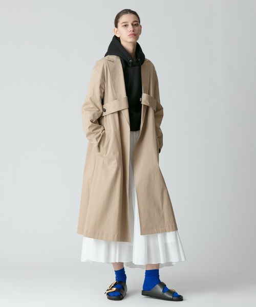 allureville（アルアバイル）の「ダンボールフーディーパーカー