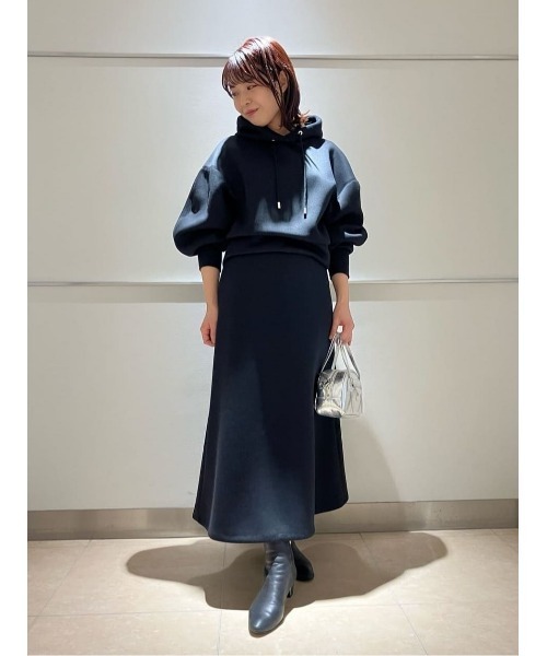 allureville（アルアバイル）の「ダンボールフーディーパーカー