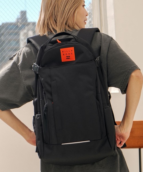 BILLABONG(ビラボン)の「BILLABONG メンズ HELIN BACK PACK バックパック 【2024年春夏モデル】/ビラボン大容量ノートパソコン収納可能アクティブポケット付きバックパック(バックパック/リュック・メンズ・ブラック/オレンジ/ブルー/ホワイト×ブラック・FREE)」の4枚目の写真