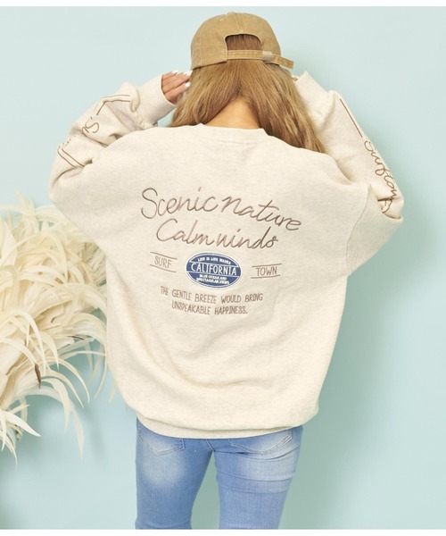 anap mimpi(アナップミンピ)の「デニム刺繍 CALIFORNIA 裏毛 スウェット トレーナー(スウェット・レディース・キナリ/ダークグレー・FREE)」の2枚目の写真