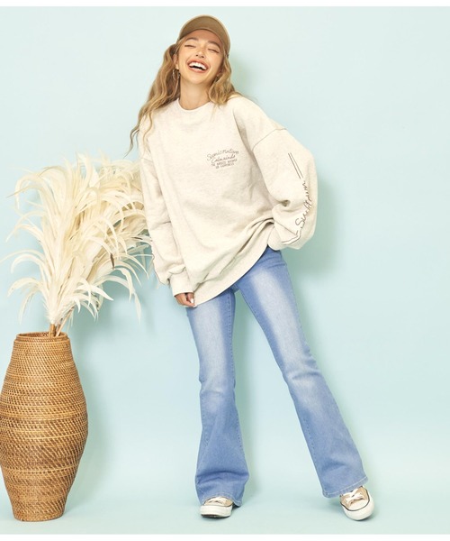 anap mimpi(アナップミンピ)の「デニム刺繍 CALIFORNIA 裏毛 スウェット トレーナー(スウェット・レディース・キナリ/ダークグレー・FREE)」の10枚目の写真