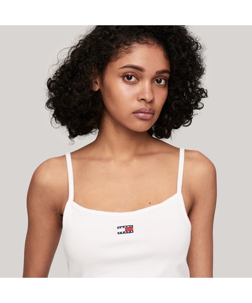 tommy jeans(トミー ジーンズ)の「バッジリブストラップトップ(キャミソール・レディース・ホワイト・X-SMALL/SMALL/MEDIUM)」の4枚目の写真