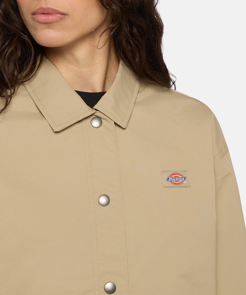 Dickies(ディッキーズ)の「クロップド コーチジャケット レギュラーフィット(ナイロンジャケット・レディース・ブラック/カーキ・LARGE/MEDIUM/SMALL/X-SMALL/X-LARGE)」の9枚目の写真