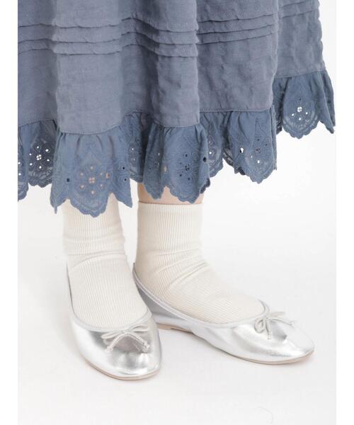 Samansa Mos2(サマンサ モスモス)の「【S/XLサイズ WEB限定】エナメルメタリックアソートバレエシューズ(パンプス・レディース・オフホワイト/シルバー/ブラック・S/XL/M/L)」の3枚目の写真