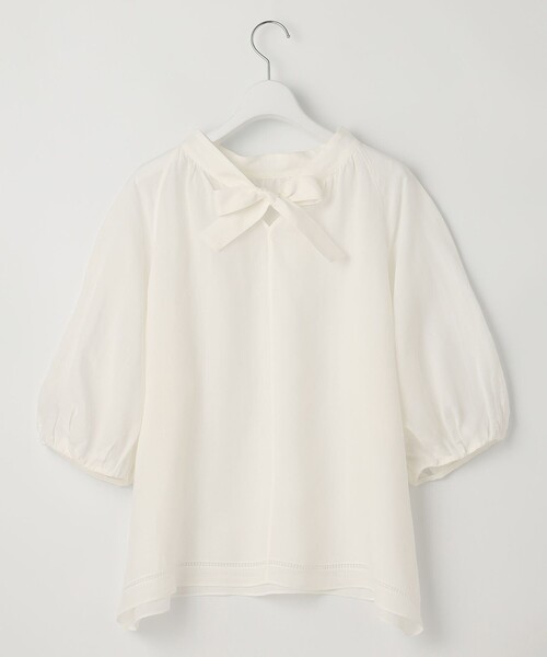 23区(ニジュウサンク)の「【洗える】ブロドリー ダンデル 2WAY ブラウス(シャツ/ブラウス・レディース・こしょう色系/ホワイト系/ブラック系・48/46/44)」の12枚目の写真