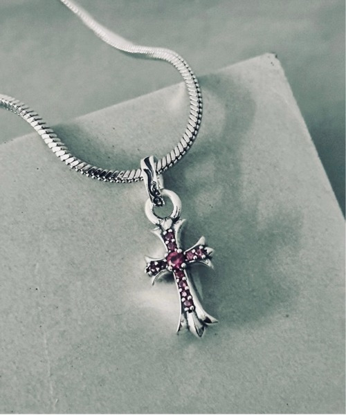 SILVER BULLET(シルバーバレット)の「『SBLT』ユニセックス 925シルバートップ リバーシブル クロスデザイン ネックレス(ネックレス・レディース・ブルー系その他/シルバー系/ホワイト/ホワイト系その他/ピンク/ブラック系その他/ブルー/シルバー/ブラック/ピンク系その他・ONE SIZE)」の8枚目の写真