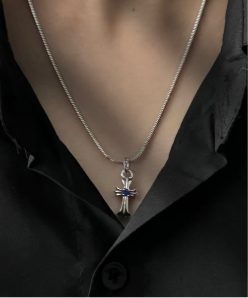 SILVER BULLET(シルバーバレット)の「『SBLT』ユニセックス 925シルバートップ リバーシブル クロスデザイン ネックレス(ネックレス・レディース・ブルー系その他/シルバー系/ホワイト/ホワイト系その他/ピンク/ブラック系その他/ブルー/シルバー/ブラック/ピンク系その他・ONE SIZE)」の5枚目の写真