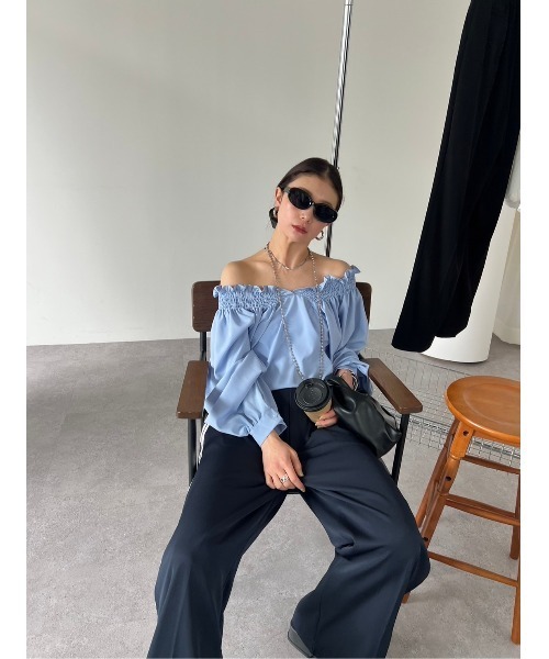 HANNE(アン)の「シャーリングオフショルブラウス(シャツ/ブラウス・レディース・サックスブルー/ホワイト・FREE)」の21枚目の写真