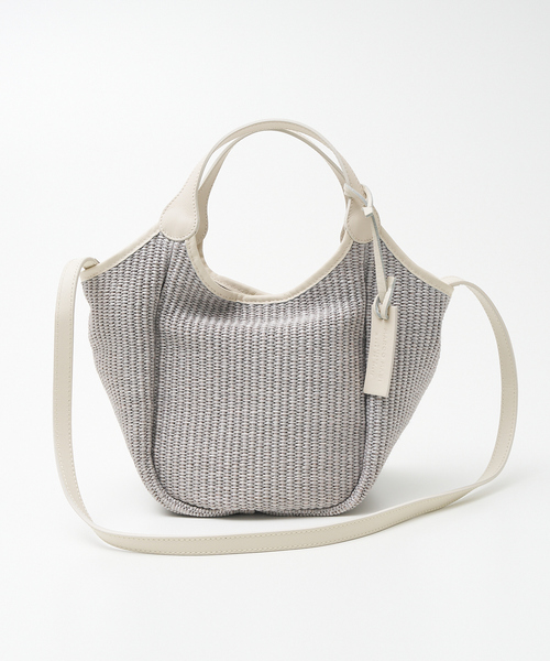 marco masi(マルコマージ)の「【別注】【MARCO MASI】レザーハンドルラフィア 2WAYバッグ(かごバッグ・レディース・ブラック/ベージュ/ライトグレー・M)」の7枚目の写真