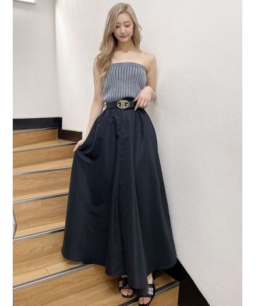 GYDA(ジェイダ)の「ロングボリューム フレアスカート(スカート・レディース・ブラック/ベージュ・FREE)」の4枚目の写真