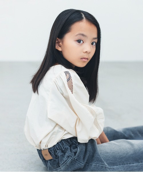 ooju（オージュ）の「【ooju】パフブラウス（シャツ/ブラウス・キッズ・アイボリー/ブラック・1/2/3/4）」の3枚目の写真