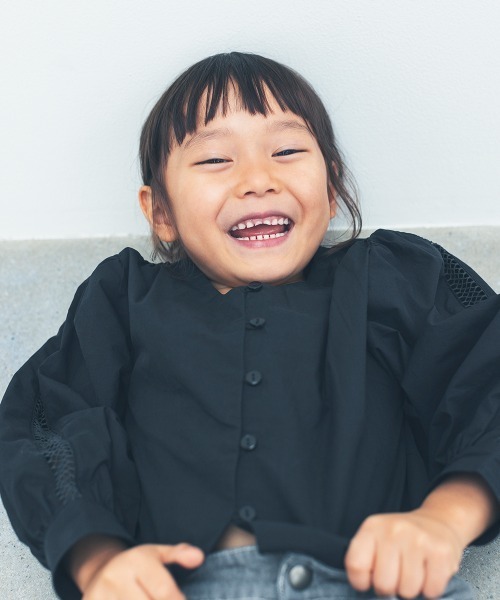 ooju（オージュ）の「【ooju】パフブラウス（シャツ/ブラウス・キッズ・アイボリー/ブラック・1/2/3/4）」の7枚目の写真