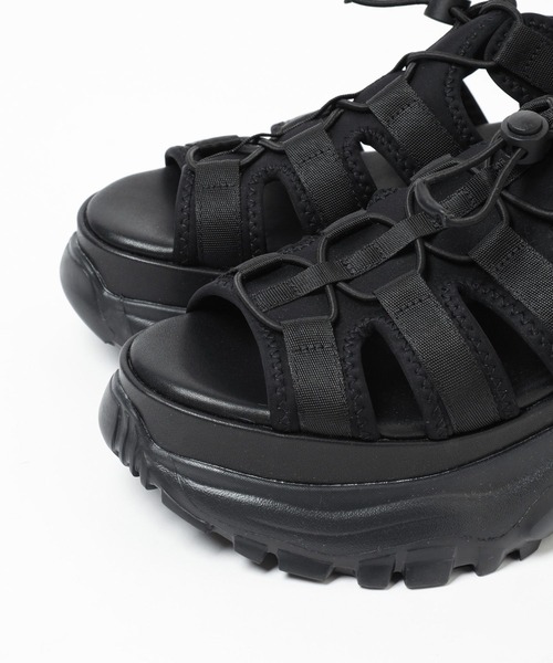 repipi armario（レピピ アルマリオ）の「NEOスピサンダル（サンダル・キッズ・ベージュ/その他/ブラック/ホワイト・LARGE/MEDIUM/SMALL）」の9枚目の写真