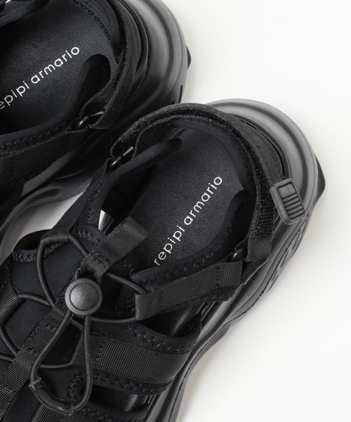 repipi armario（レピピ アルマリオ）の「NEOスピサンダル（サンダル・キッズ・ベージュ/その他/ブラック/ホワイト・LARGE/MEDIUM/SMALL）」の12枚目の写真