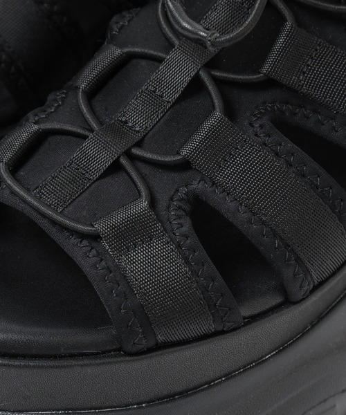 repipi armario（レピピ アルマリオ）の「NEOスピサンダル（サンダル・キッズ・ベージュ/その他/ブラック/ホワイト・LARGE/MEDIUM/SMALL）」の7枚目の写真