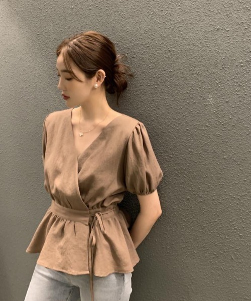 N.s(エヌドットエス)の「カシュクールペプラムブラウス(シャツ/ブラウス・レディース・ブルー/ブラウン/ホワイト/ホワイト系その他/ブラウン系その他・L/M/S/SMALL/MEDIUM/LARGE)」の18枚目の写真