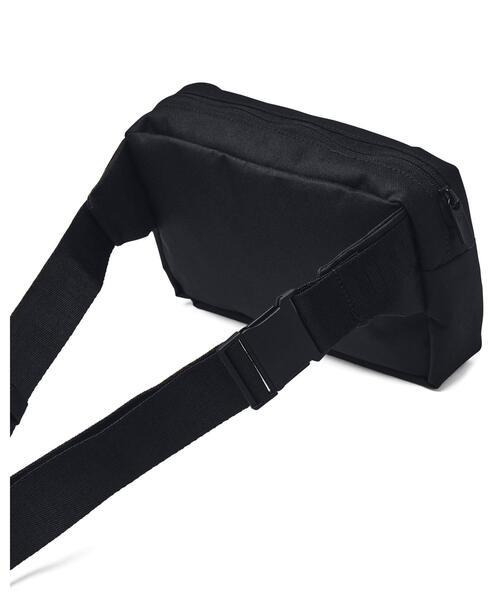 UNDER ARMOUR（アンダーアーマー）の「UAルードン ライト ウエストバッグ クロスボディ（トレーニング/メンズ/レディース）（ボディバッグ/ウエストポーチ・レディース・ブラック・ONESIZE）」の2枚目の写真