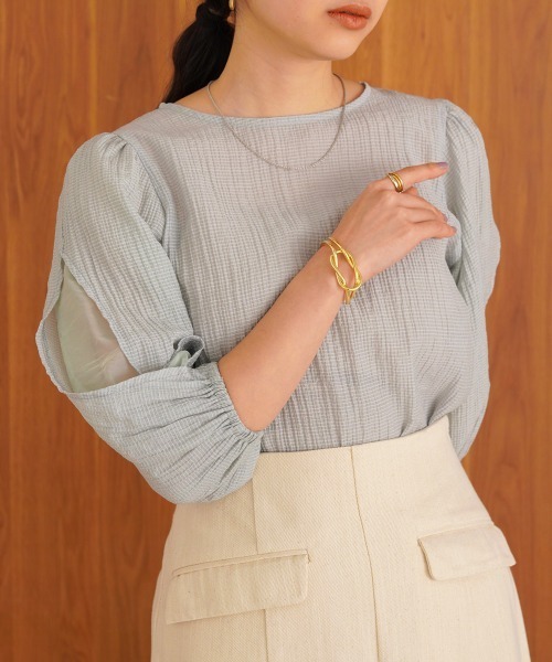 Bab（バブ）の「袖ボリュームシアー使いブラウス（シャツ/ブラウス・レディース・ライトグレー/ホワイト系その他/ベージュ・M）」の10枚目の写真