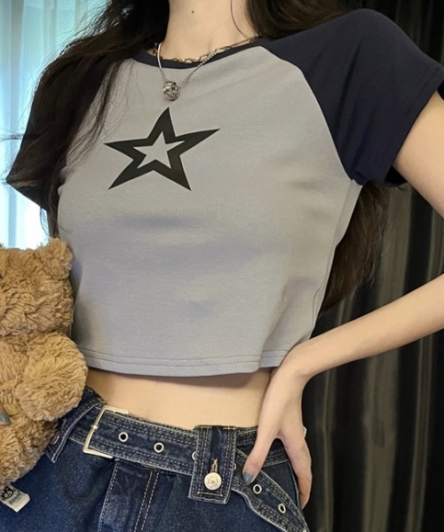 .KOM（ドットコム）の「A'GEM/9 × .kom 『.KOM/ドットケーオーエム』 スター Tシャツ（Tシャツ/カットソー・レディース・グレー/ブラック/ネイビー・FREE）」の3枚目の写真