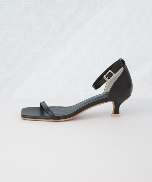 NANO universe（ナノユニバース）の「5cmヒールアンクルストラップサンダル（サンダル・レディース・ブラック/シルバー/ライトベージュ・36/38/37）」の4枚目の写真