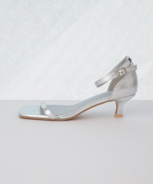 NANO universe（ナノユニバース）の「5cmヒールアンクルストラップサンダル（サンダル・レディース・ブラック/シルバー/ライトベージュ・36/38/37）」の11枚目の写真