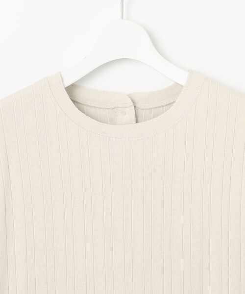 23区（ニジュウサンク）の「【SLOW/一部店舗限定】ランダムリブフライス フレンチスリーブ カットソー（Tシャツ/カットソー・レディース・ベージュ系/ダークブラウン系/ブラック系1/ブラック系/グレー系・38/40）」の14枚目の写真
