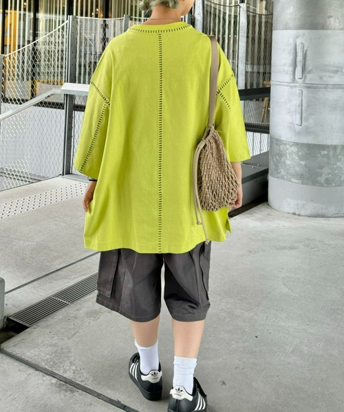 SOUNDSGOOOOD（サウンズグッド）の「【SOUNDS GOOOOD / サウンズグッド】配色ステッチサイドスリットTee半袖（Tシャツ/カットソー・メンズ・オレンジ/ライム/ライトグレー/ブラック/オフホワイト・ONE SIZE）」の4枚目の写真