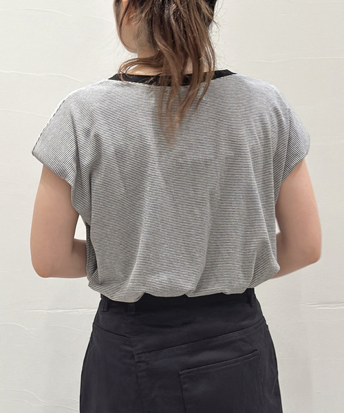 AP STUDIO（エーピーストゥディオ）の「【KURO/クロ】別注パワーショルダーボーダーノースリーブT（Tシャツ/カットソー・レディース・ブラック・FREE）」の4枚目の写真